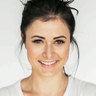 Elena Stan